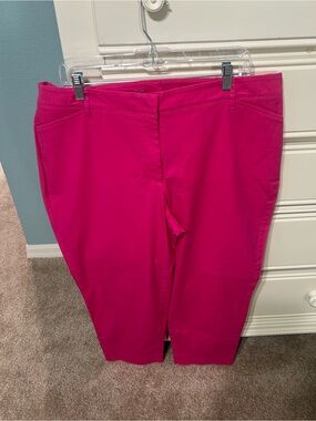 Talbots bright  Pink Women's Stretch cropped   “The Perfect Crop” fit. 16W
